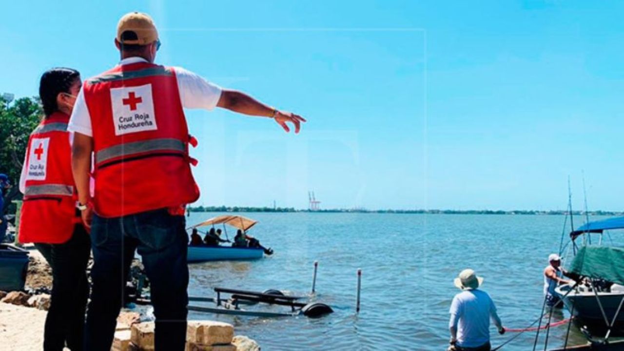 Cruz Roja Lista Con 3 000 Voluntarios Para Atender A Los Viajeros