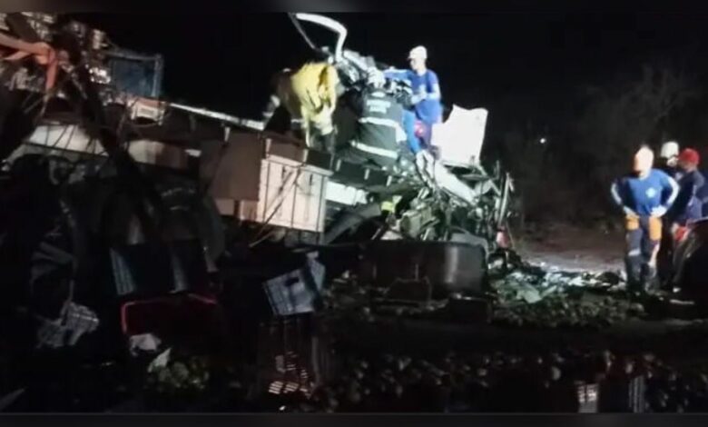 Choque entre camión y autobús turístico deja al menos 24 muertos en Brasil
