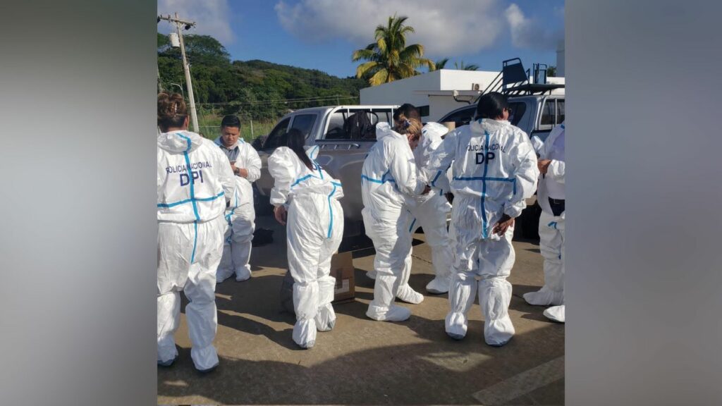 Equipos del MP inician investigación por la muerte violenta de tres jóvenes en Roatán