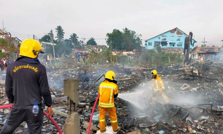 Explosión en fábrica de fuegos artificiales deja 23 muertos en Tailandia