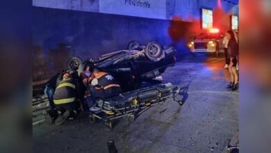 Jóvenes resultan heridas al caer desde puente en el bulevar Juan Pablo en la capital