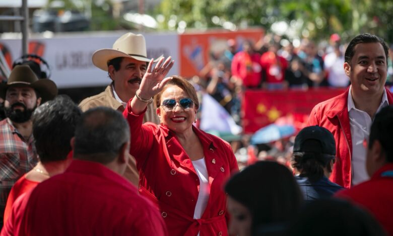 Pueblo respalda masivamente a la presidenta Castro al celebrar primeros dos años de la victoria popular