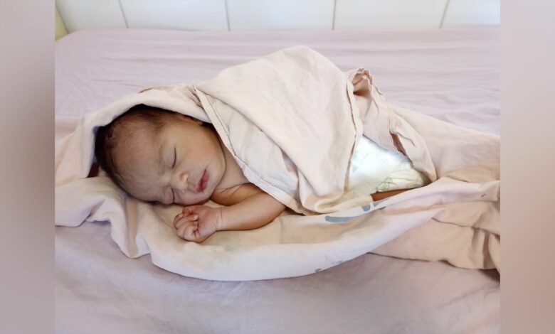 Una hermosa niña la primera en nacer en 2024 en el Hospital Escuela