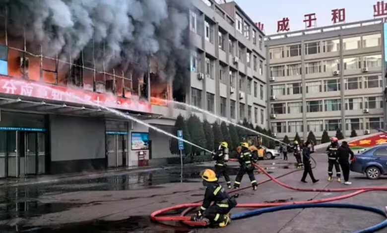 Incendio en dormitorio escolar de China deja 13 muertos