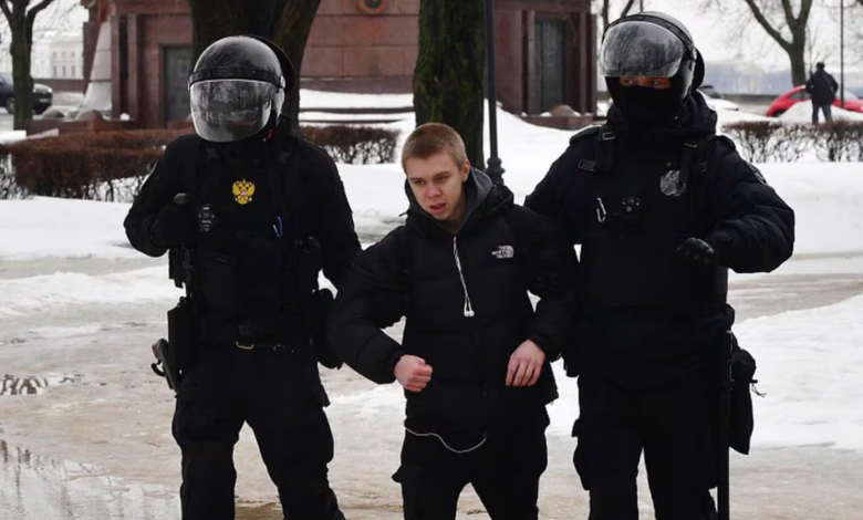 Más de 400 detenidos en Rusia por intentar rendir tributo a Alexéi Navalni