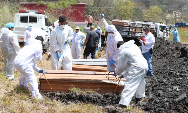 MP realiza la primera inhumación de cadáveres no reclamados en morgue legal capitalina