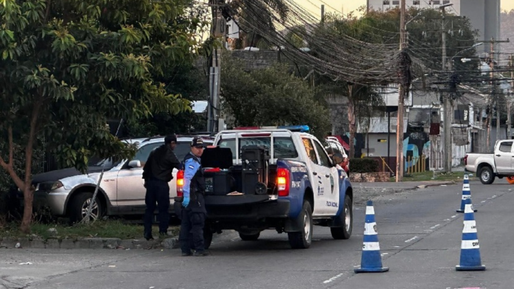 Un muerto y dos heridos deja tiroteo a inmediaciones de una discoteca en SPS.