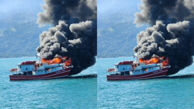 Se incendia embarcación de carga en La Ceiba (VIDEO)