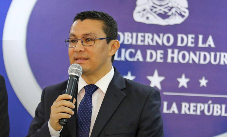 Ebal Díaz, fue ministro de la Presidencia durante el último Gobierno de Juan Orlando Hernández, y candidato a diputado por el Partido Nacional.
