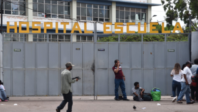 Entrada del Hospital Escuela en Tegucigalpa.