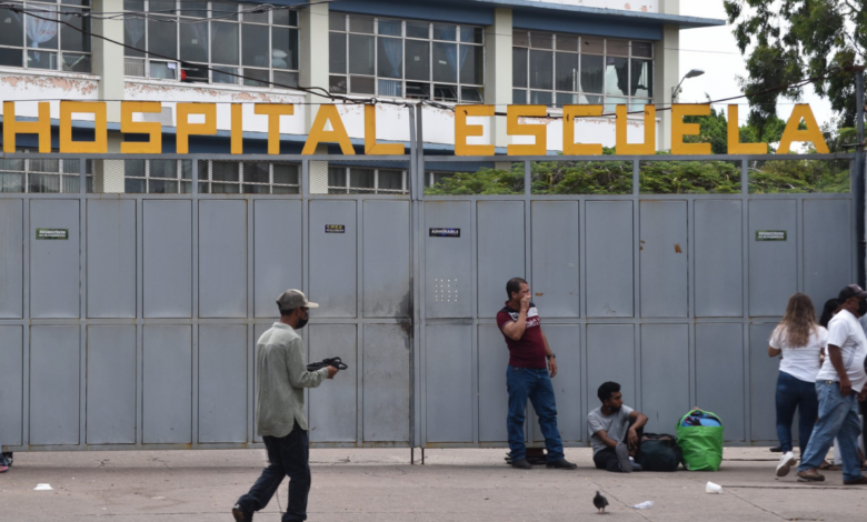 Entrada del Hospital Escuela en Tegucigalpa.