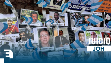 En el que podría ser el último día de juicio, familiares de víctimas del narcotráfico y la corrupción decidieron acudir a la Corte en espera del veredicto contra el expresidente hondureño.