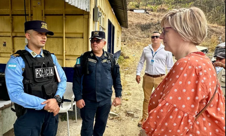 Embajadora de EE. UU. y delegación internacional evalúan situación migratoria en Occidente de Honduras