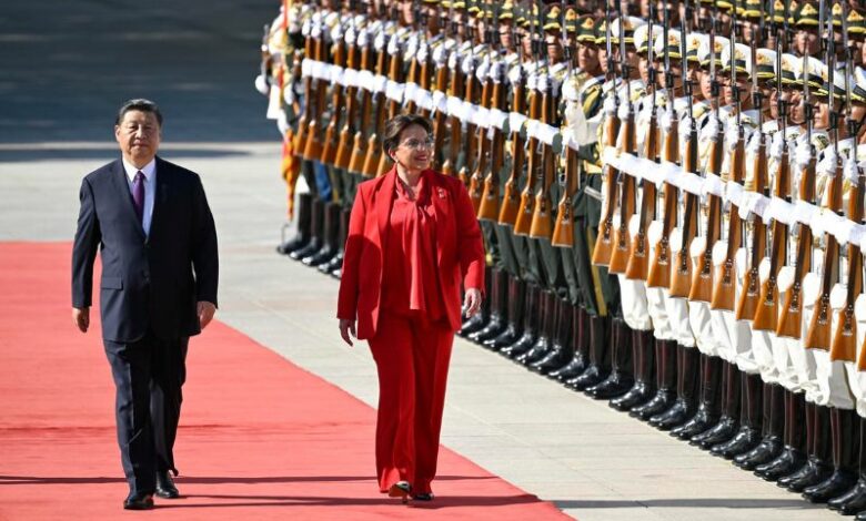 Xi Jinping y Xiomara Castro se felicitan por el primer aniversario de relaciones entre China y Honduras