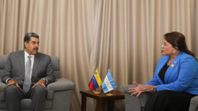 La presidenta de Honduras, Xiomara Castro junto a su homólogo de Venezuela, Nicolás Maduro.