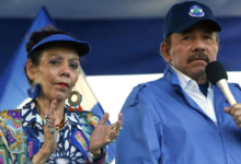 El presidente nicaragüense Daniel Ortega, junto a su esposa y vicepresidenta del país, Rosario Murillo.