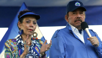 El presidente nicaragüense Daniel Ortega, junto a su esposa y vicepresidenta del país, Rosario Murillo.