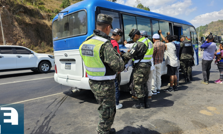 La Policía Militar ha puesto en marcha fuertes operativos en distintos puntos estratégicos de los ejes carreteros del país, con el objetivo de garantizar la seguridad durante la Semana Santa.
