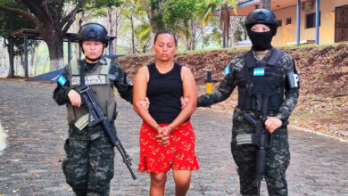 Capturan a pandillera salvadoreña acusada en su país de terrorismo y extorsión