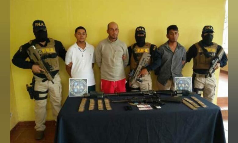 Fiscalía asegura condena por extorsión y portación ilegal de armas en La Ceiba