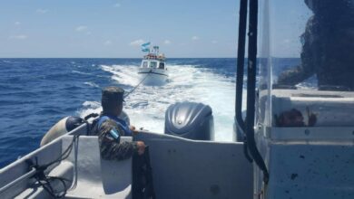 Fuerza Naval rescata a cinco hondureños que estaban a la deriva en aguas de Trujillo