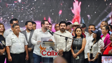 El precandidato presidencial de Libre presentó este martes su equipo de trabajo en un evento en la sede de su partido en Tegucigalpa.