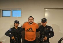 La Policía de El Salvador arrestó al comisionado de proyectos de Nayib Bukele