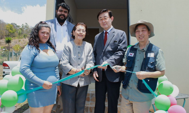 Este nuevo centro de salud brindará servicios médicos a aproximadamente cinco mil residentes de La Sabana y sus alrededores.