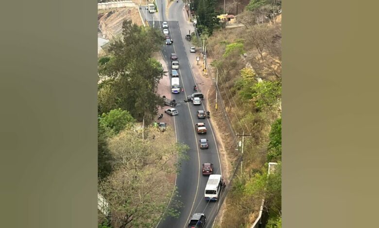 Varios heridos deja fuerte accidente en la carretera que conduce a Valle de Ángeles