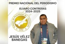 La cobertura de 14 mundiales de fútbol avalan la carrera de e Jesús Vélez Banegas, así como una larga trayectoria ligada al beneficio del fútbol hondureño.