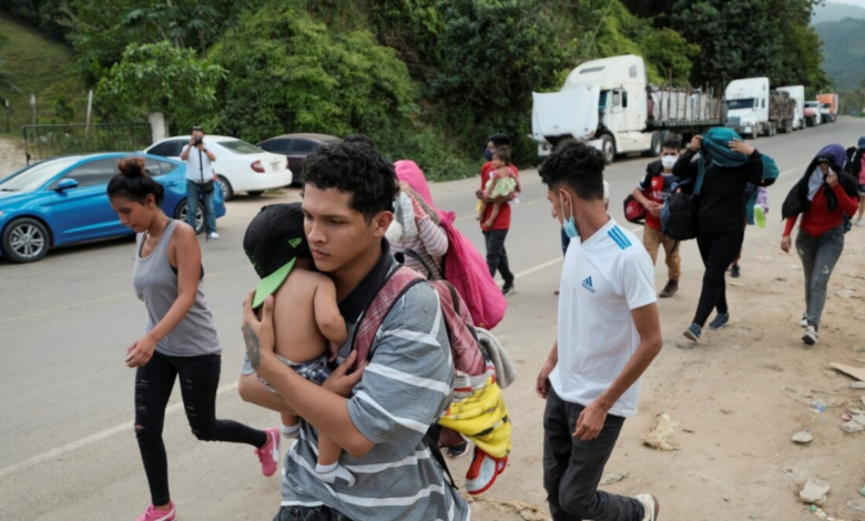 Miles de hondureños se vieron obligados a huir del país en 2023 a causa de los altos índices de violencia, impunidad, desigualdad y pobreza, cuyas consecuencias se vieron agravadas por el cambio climático.