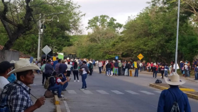 Los ciudadanos protestan en la entrada al Parque Arqueológico de Copán Ruinas.