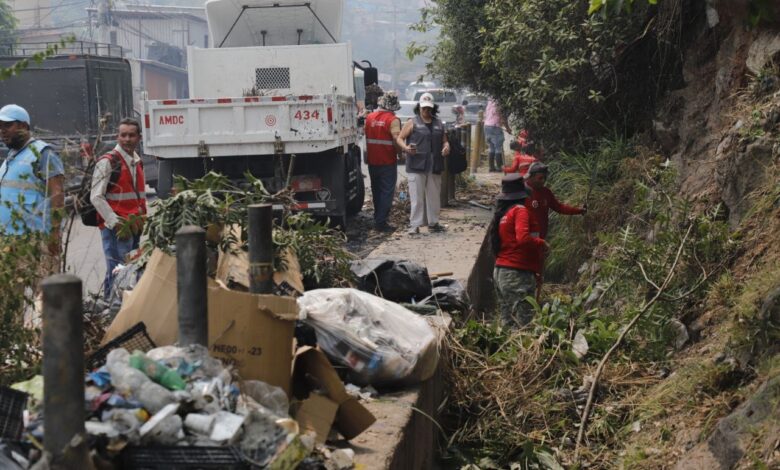 AMDC inicia recuperación de 14 puntos críticos de basura en la salida a Danlí