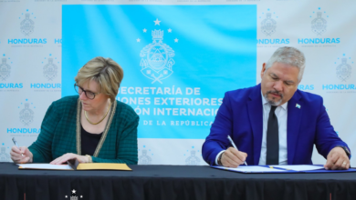 Honduras y Estados Unidos firman convenio para la protección de mujeres y menores