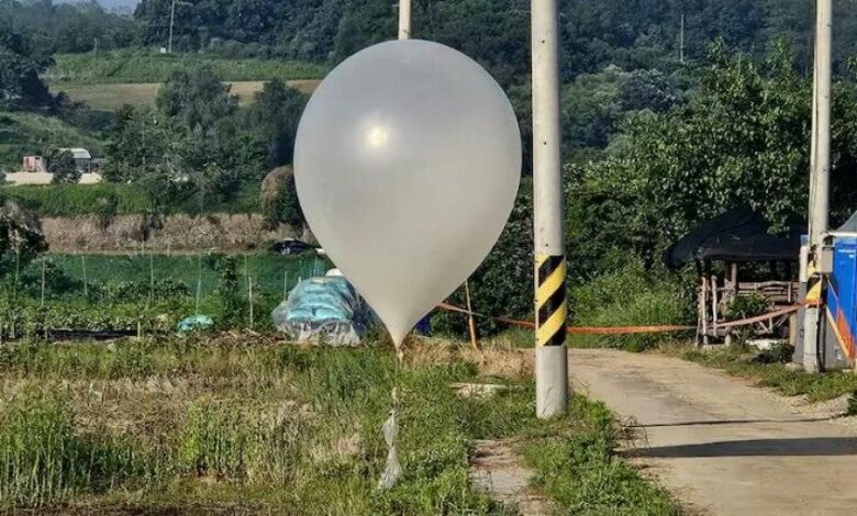 Corea del Norte lanza cientos de globos de basura a Corea del Sur