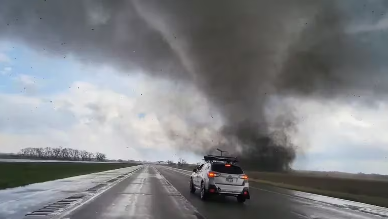 Alerta climática en EE.UU.: 16 Millones de personas bajo riesgo de tornados