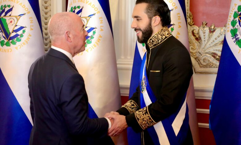 Estados Unidos reafirma a Bukele “su dedicación” para apoyar el crecimiento de El Salvador