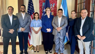 Embajadora de EE.UU. se reúne con el Colegio de Periodistas de Honduras