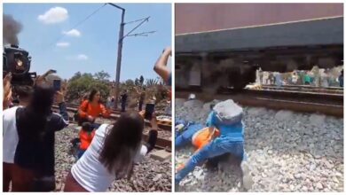 Mujer fallece tras ser golpeada por tren de vapor mientras intentaba tomarse una selfie (VIDEO)