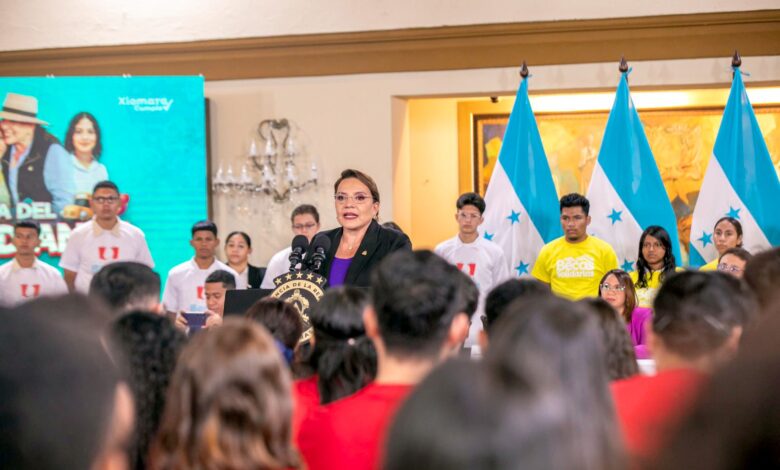 Presidenta Xiomara Castro lanza programa “Becas Solidarias” que beneficiará a 123 mil estudiantes