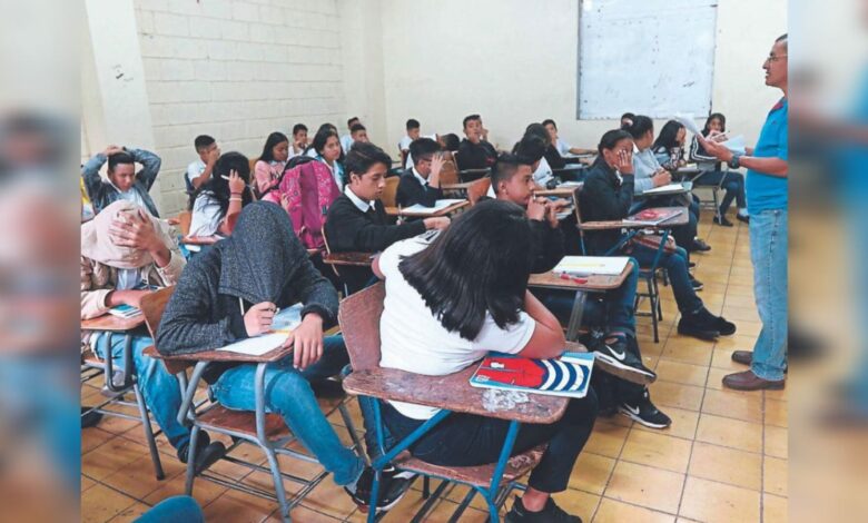 Alumnos exigen receso escolar de la Semana del estudiante