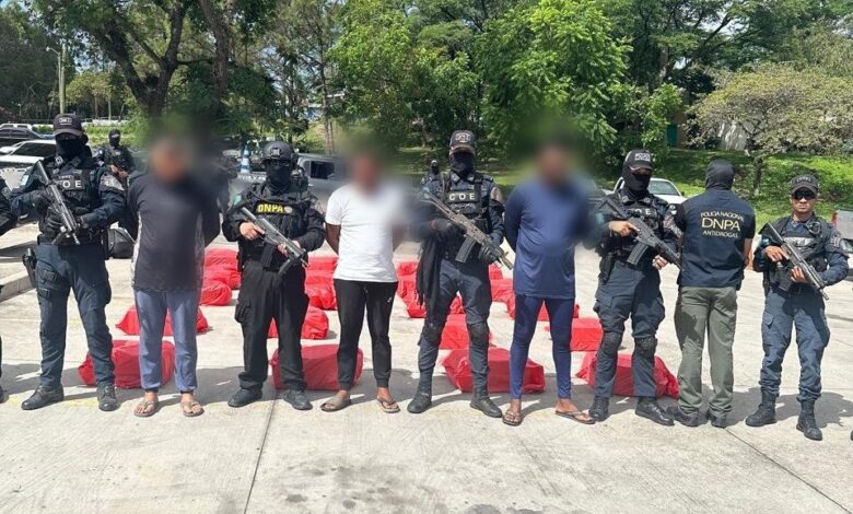 Detención judicial para tres colombianos capturados con 500 kg de cocaína