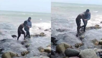 Hombre se lanza al mar para evitar ser arrestado