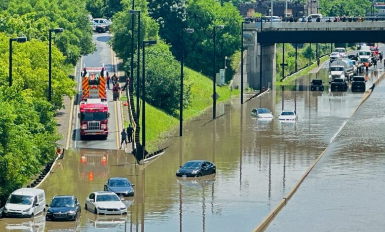 Lluvias torrenciales causan inundaciones y cortes de electricidad en Toronto