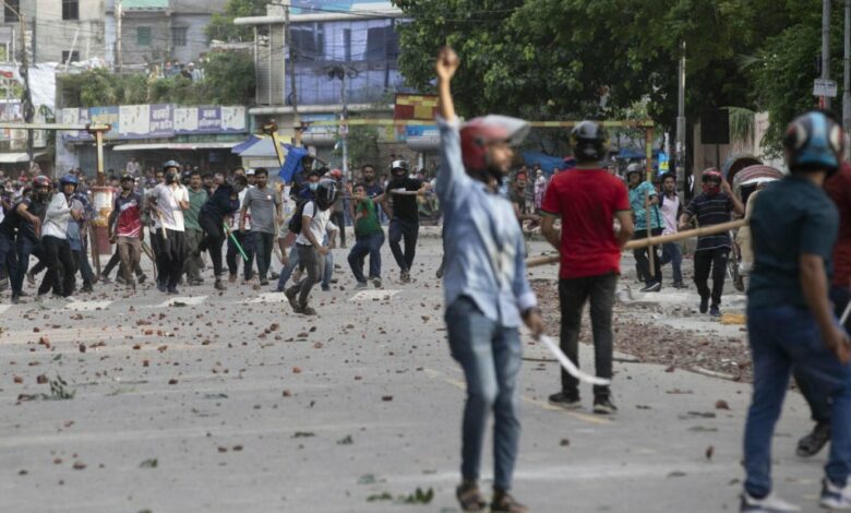 Protestas estudiantiles en Bangladés dejan al menos tres muertos en su cuarta jornada