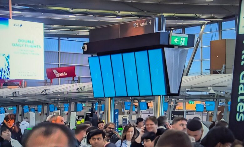 Caos en aeropuertos de todo el planeta ante caída global de sistemas informáticos