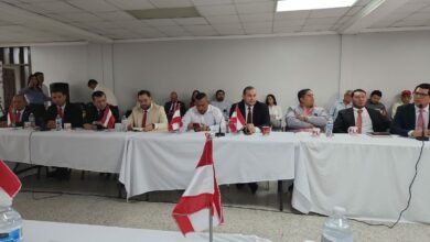 Exdiputados del Partido Libre comparecen ante el CCEPLH del Partido Liberal
