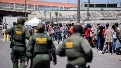 EE.UU. ya no libera a la mayoría de migrantes que cruzan la frontera de manera irregular