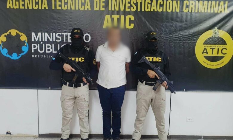 Cae exregistrador municipal por falsificación de documentos