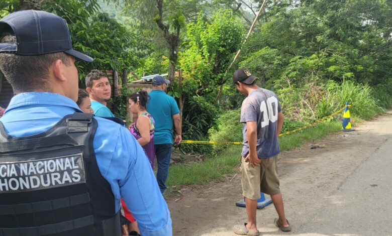 Encuentran a hombre atado y torturado en carretera hacia Cofradía